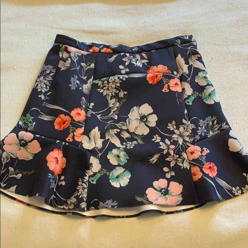 Zara floral scuba skirt